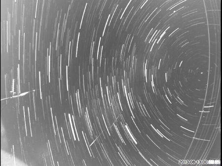 StarStaX_20130813-000200-20130813-005952_lighten.jpg